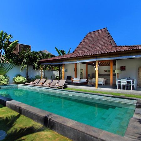 Villa Tinn Tamm By Optimum Bali Villas Seminyak  Exterior photo